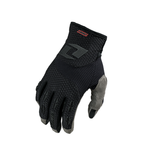 X197 Core Black GLV